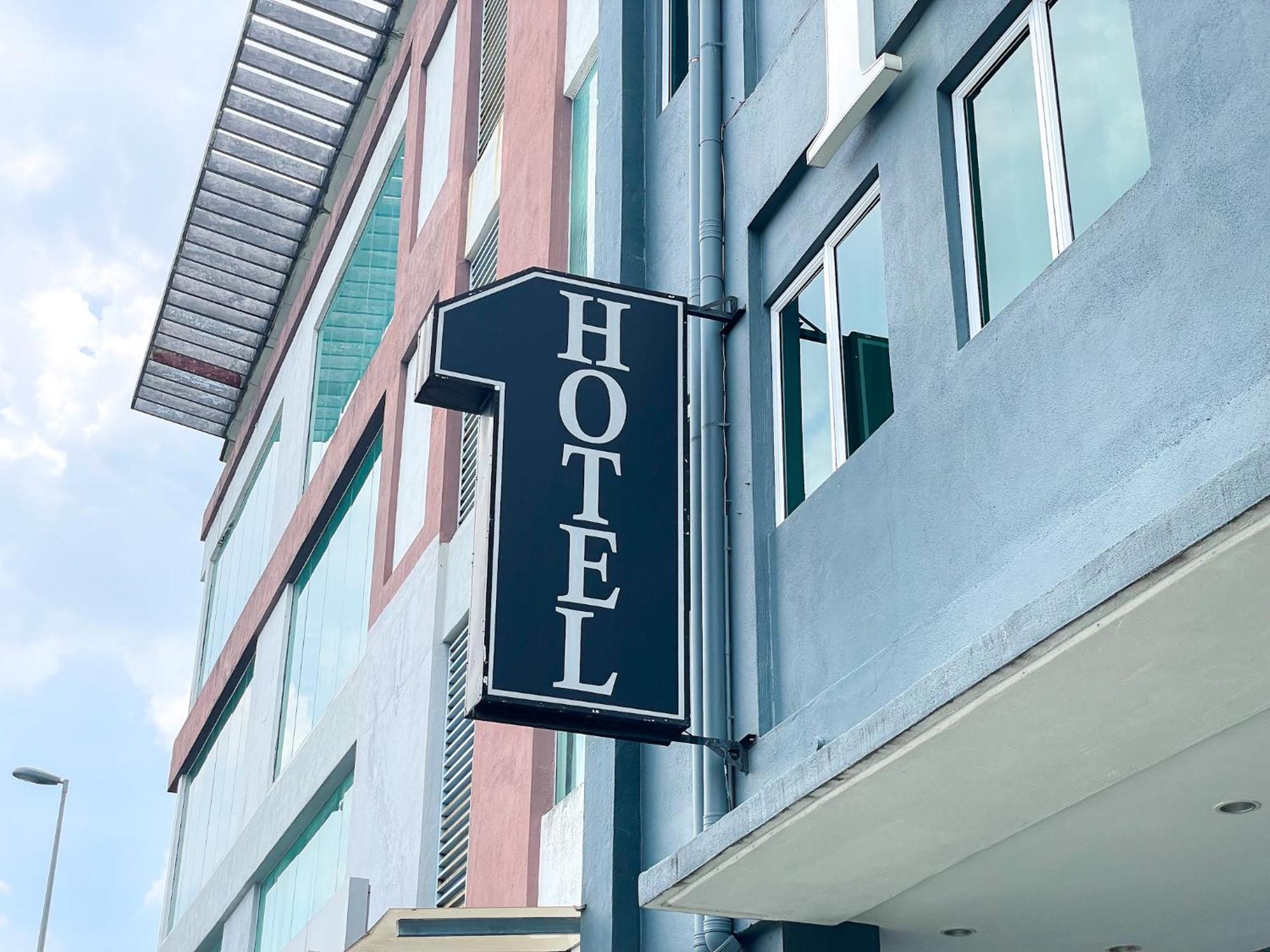 1 Hotel Mahkota Cheras Eksteriør bilde